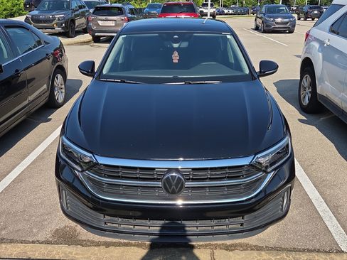 Used 2024 Volkswagen Jetta SEL FWD image 3