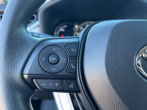 Used 2025 Toyota RAV4 XLE image 26