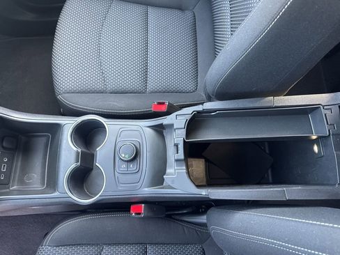 Used 2022 GMC Terrain SLE image 21