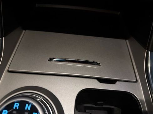 Used 2022 Ford Explorer Limited w/ Limited Technology Package image 38