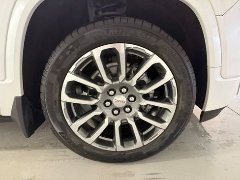 Used 2021 GMC Acadia Denali w/ Denali Ultimate Package AWD/4WD image 35