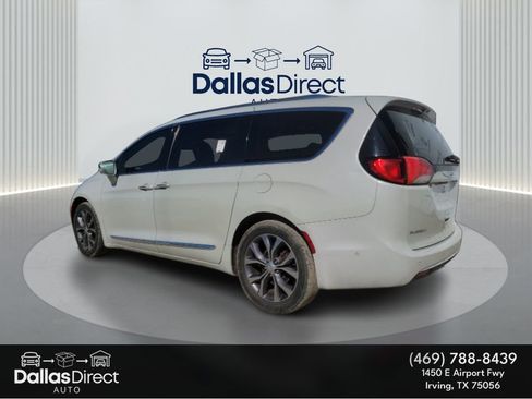Used 2017 Chrysler Pacifica Limited w/ UConnect Theater Package image 9