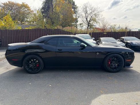 Used 2015 Dodge Challenger SRT Hellcat image 7
