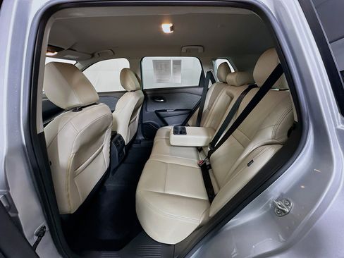 Used 2023 Nissan Rogue SV image 25