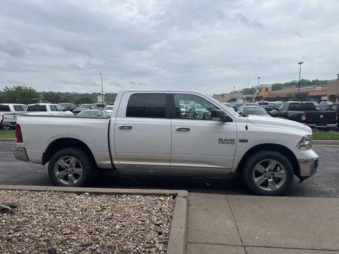 Used 2018 RAM 1500 Big Horn AWD/4WD image 3