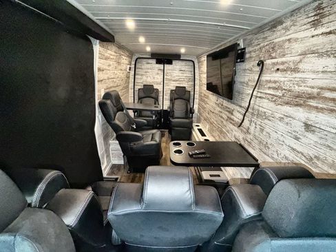 Used 2023 Mercedes-Benz Sprinter 1500 image 14