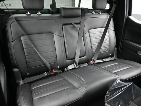 New 2025 Ford Ranger Lariat w/ Chrome Accent Package image 38