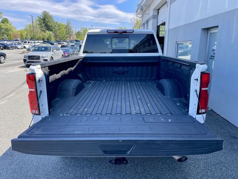 Used 2025 Chevrolet Silverado 2500 ZR2 w/ Technology Package AWD/4WD image 37