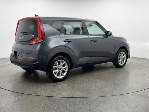 Used 2025 Kia Soul LX w/ LX Technology Package image 9