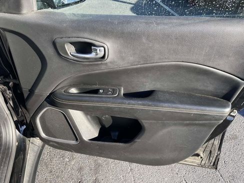 Used 2018 Jeep Compass Latitude w/ Popular Equipment Group image 49