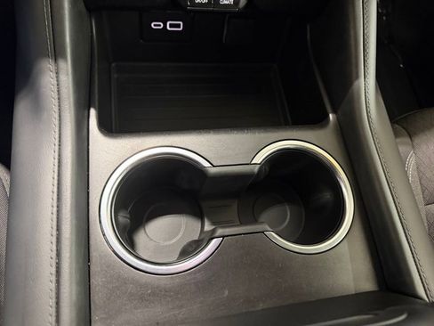 Used 2024 Chevrolet Tahoe LS image 23