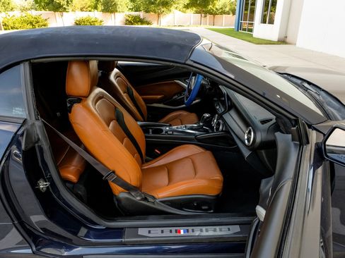 Used 2016 Chevrolet Camaro LT RWD image 35