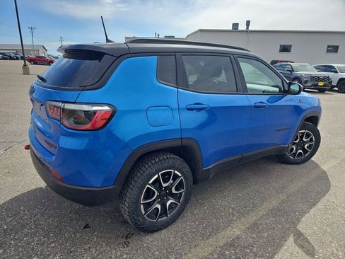 Used 2026 Jeep Compass Trailhawk AWD/4WD image 5