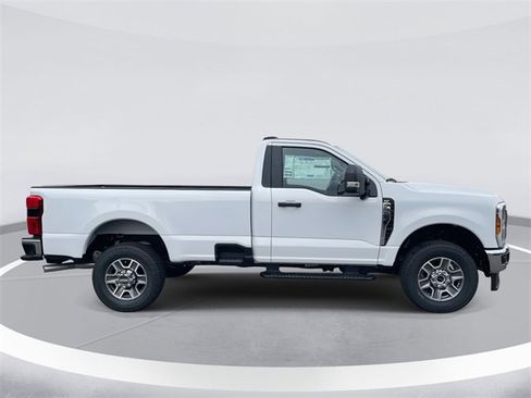 New 2025 Ford F350 XLT w/ 360-Degree Camera Package image 3