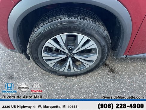 Used 2023 Nissan Rogue SV image 6