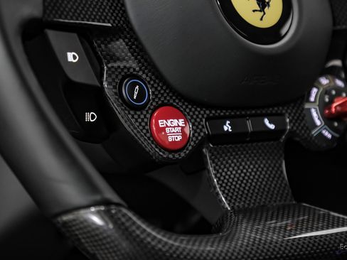 Used 2019 Ferrari 812 Superfast RWD image 52