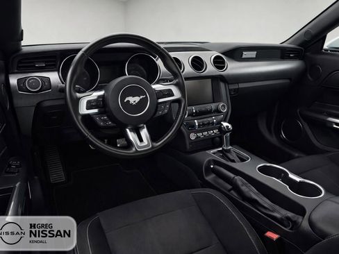 Used 2018 Ford Mustang Coupe w/ Equipment Group 101A RWD image 8