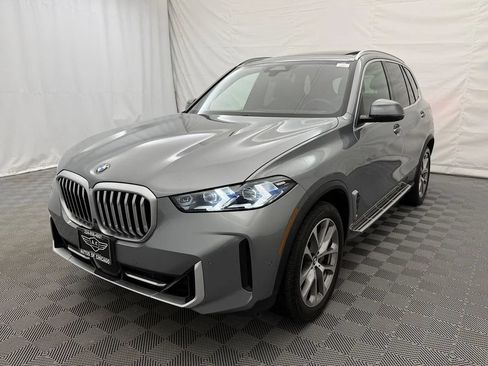 Used 2024 BMW X5 sDrive40i w/ Premium Package RWD image 2