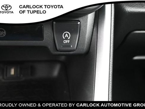 Used 2022 Toyota RAV4 XLE AWD/4WD image 18