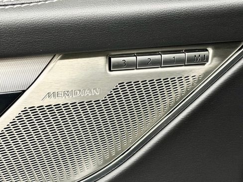 Used 2024 Jaguar F-PACE R-Dynamic S image 21