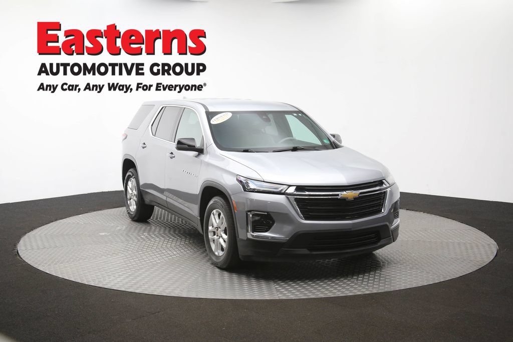 Used 2023 Chevrolet Traverse LS FWD image 50