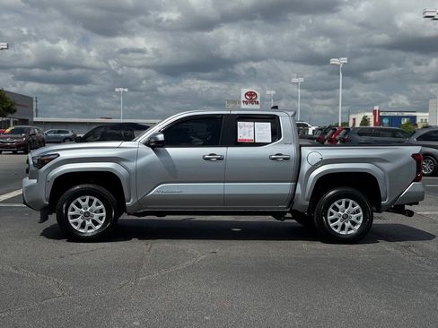Used 2024 Toyota Tacoma SR5 image 8