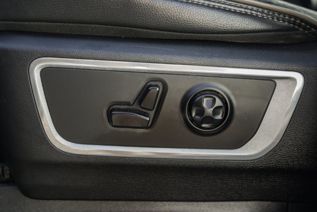 Used 2020 RAM 1500 Laramie AWD/4WD image 46