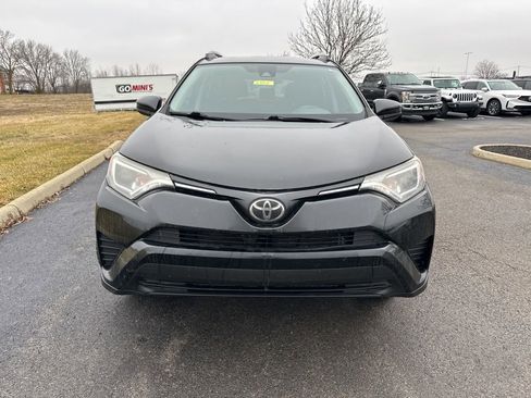 Used 2018 Toyota RAV4 LE image 2