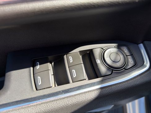 Used 2025 Chevrolet Silverado 2500 LT w/ Convenience Package image 12