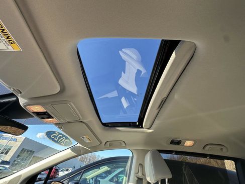 Used 2025 Honda Odyssey EX-L image 13