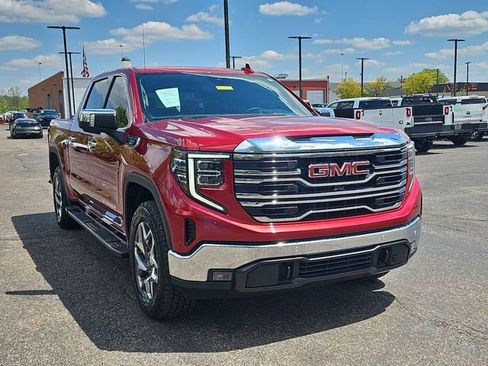 Used 2024 GMC Sierra 1500 SLT w/ SLT Premium Plus Package AWD/4WD image 10