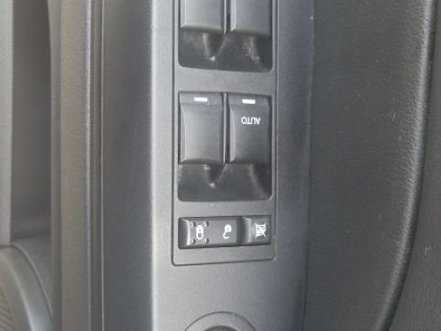 Used 2015 Jeep Patriot Latitude AWD/4WD image 19