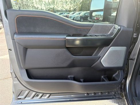 Used 2024 Ford F250 Platinum w/ FX4 Off-Road Package image 10