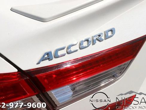 Used 2019 Honda Accord Sport image 9