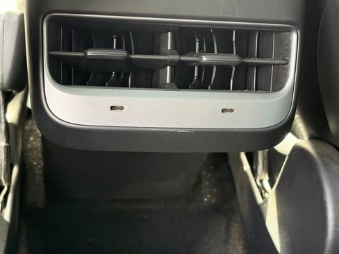 Used 2023 Tesla Model Y Long Range image 11