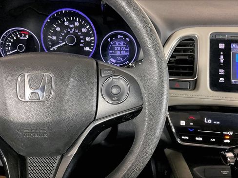 Used 2018 Honda HR-V EX image 19