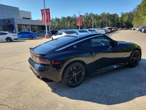 Used 2024 Nissan Z Performance w/ Floor Mat Package RWD image 11