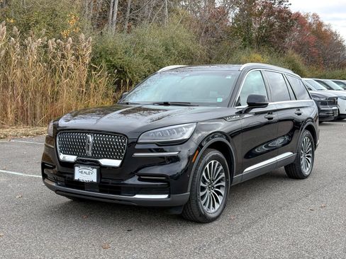 Used 2023 Lincoln Aviator Reserve w/ Equipment Group 201A image 3