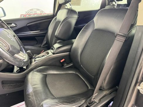 Used 2015 Dodge Journey Crossroad w/ Flexible Seating Group AWD/4WD image 32