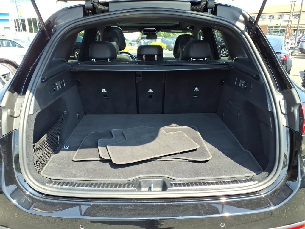 Used 2023 Mercedes-Benz GLC 300 4MATIC image 14