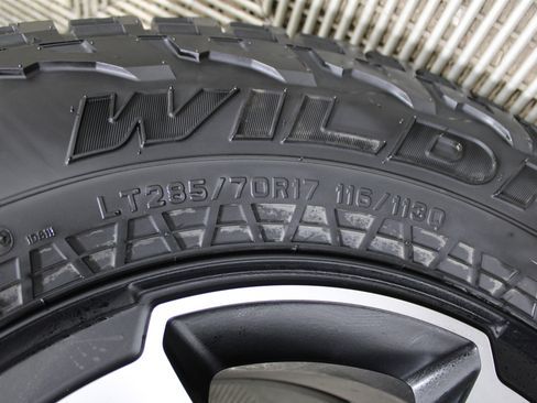 Used 2015 Jeep Wrangler Unlimited Sahara image 32