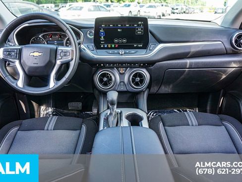 Used 2025 Chevrolet Blazer LT FWD image 25