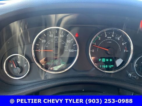 Used 2018 Jeep Wrangler Unlimited Sahara AWD/4WD image 23