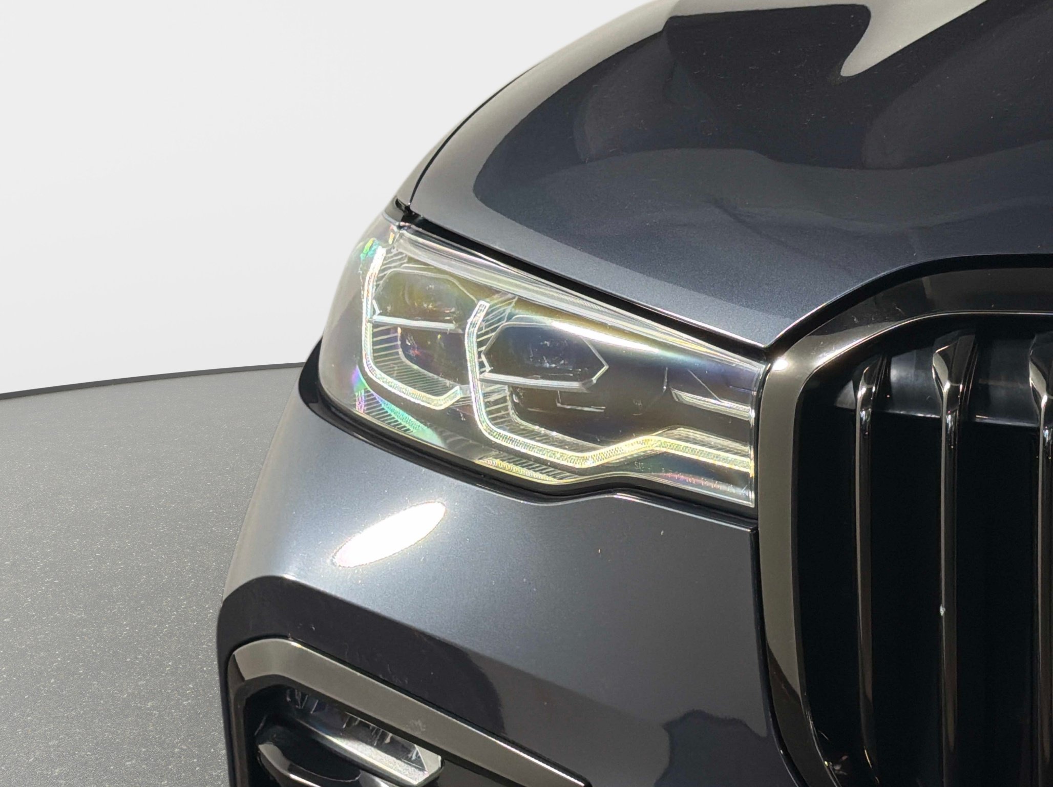 Used 2021 BMW X7 xDrive40i w/ M Sport Package AWD/4WD image 19