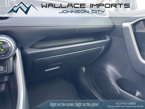 Used 2021 Toyota RAV4 XLE w/ Convenience Package image 23