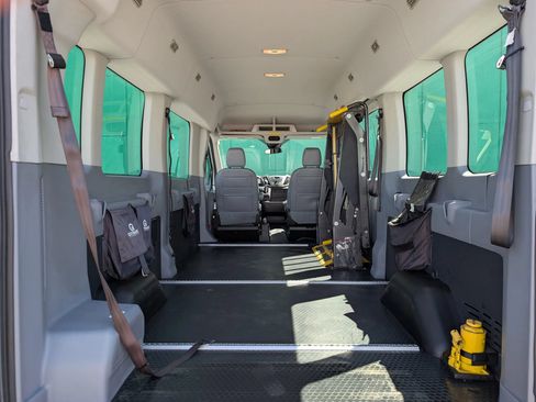 Used 2018 Ford Transit 350 XL RWD image 19