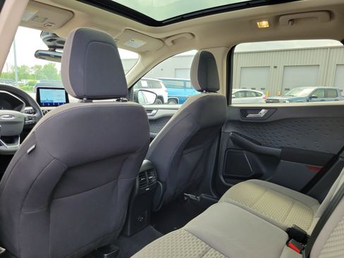 Used 2020 Ford Escape SE FWD image 14