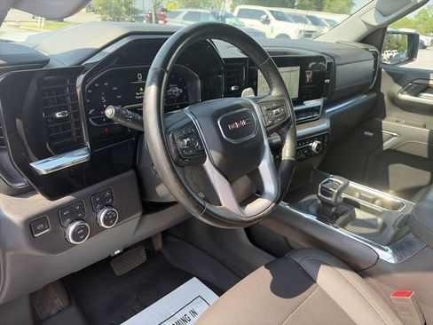 Used 2023 GMC Sierra 1500 SLT w/ SLT Premium Package AWD/4WD image 11