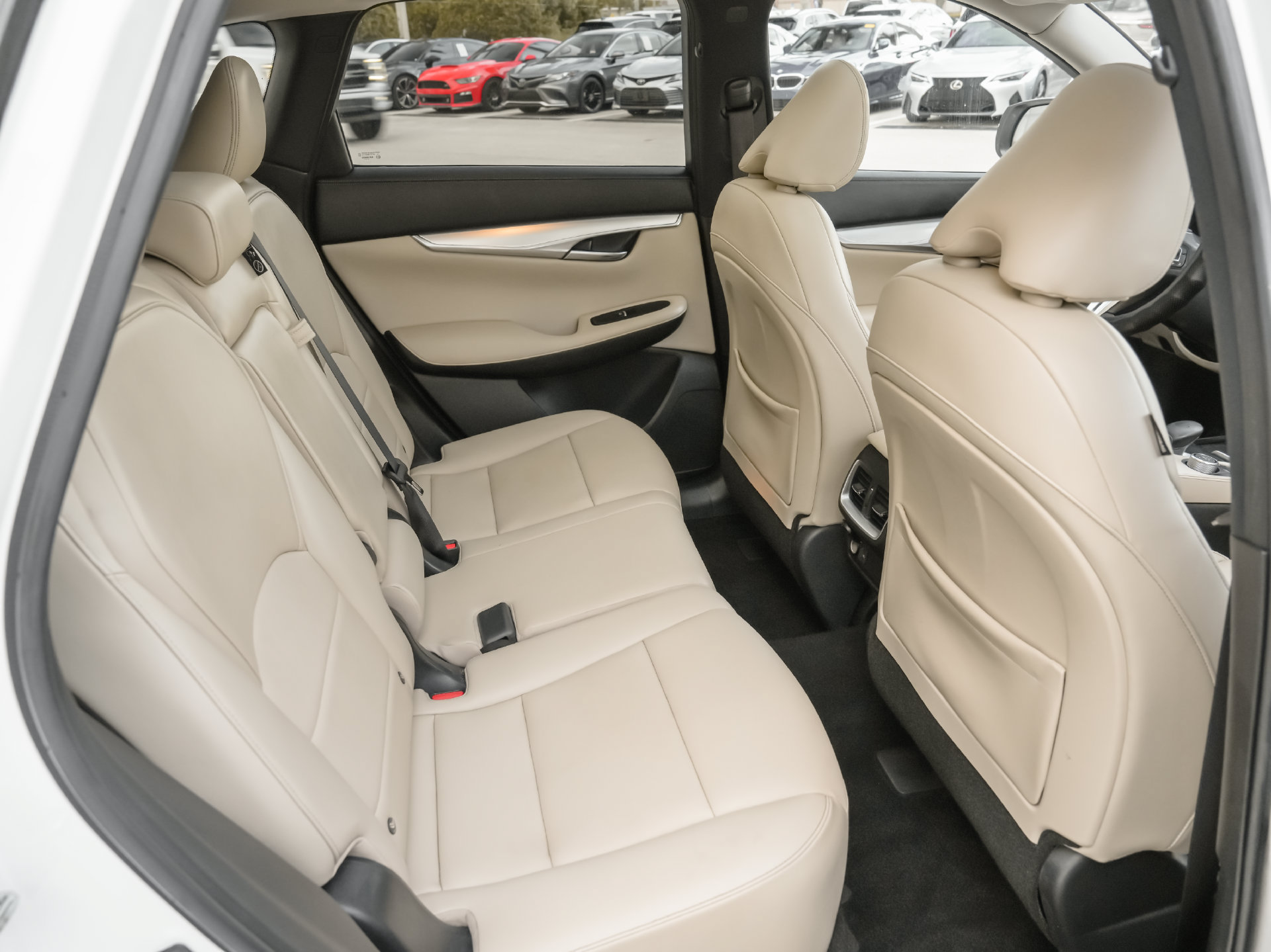 Used 2020 INFINITI QX50 Luxe w/ Navigation Package FWD image 36