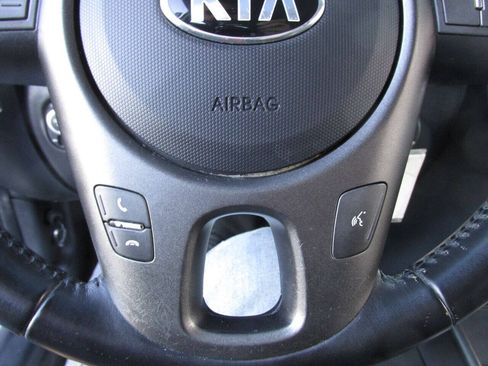 Used 2013 Kia Soul + w/ Audio Pkg FWD image 26